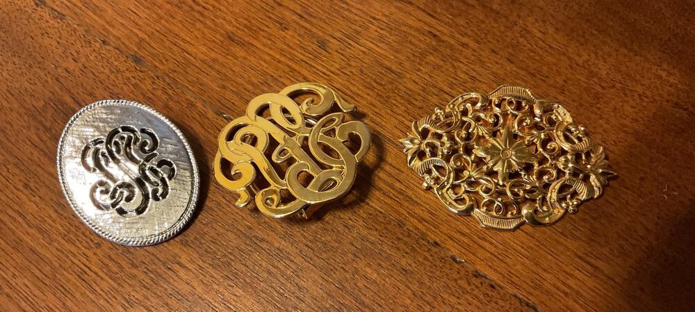 Vintage 80’s Shoe Clips/ Purse Clips 2 Gold 1 Silver